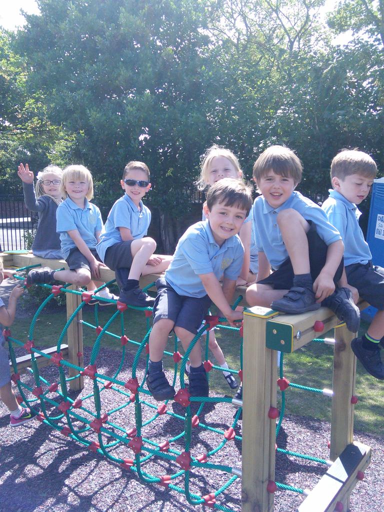 ursulineprimary's tweet photo. Enjoying the new play equipment! #ADayInReception https://t.co/N4YtTtZgwU