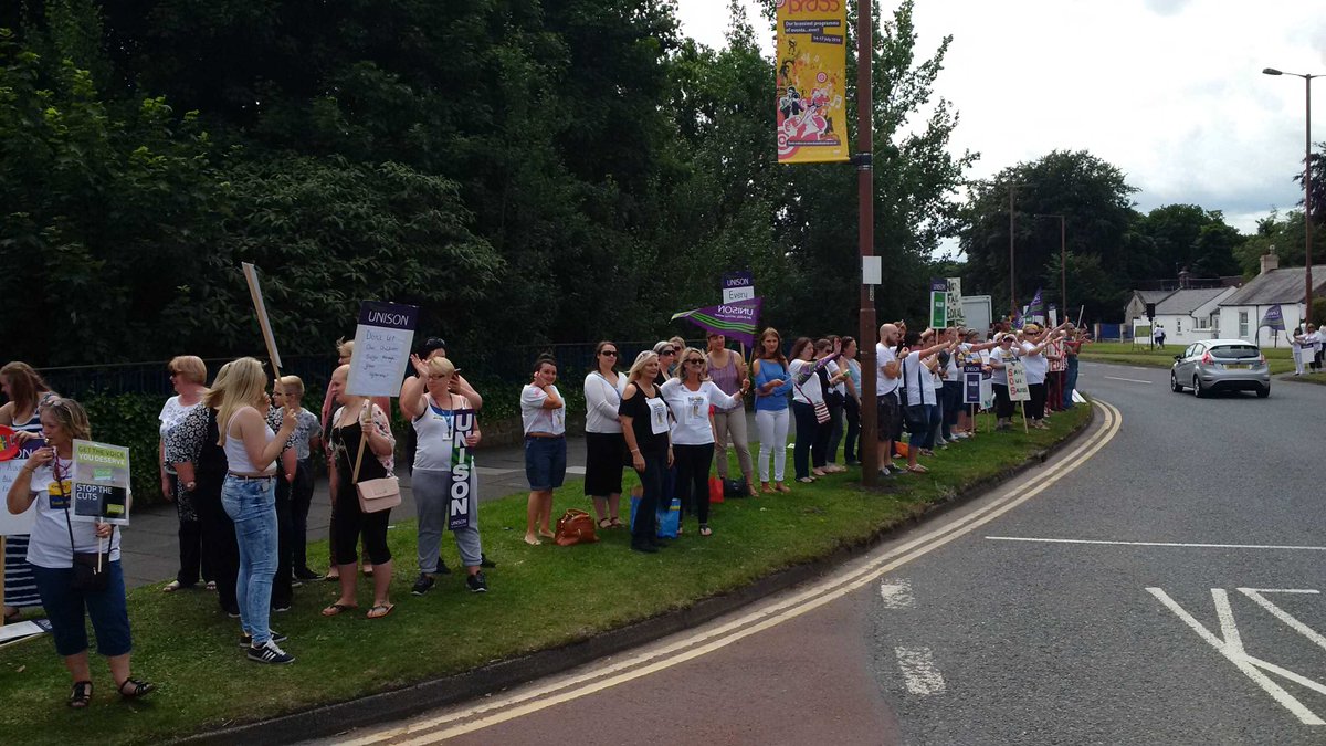DurhamPSA's tweet photo. Durham Teaching Assistants fighting pay injustice @NorthernUNISON .@durhamunison .northernTUC https://t.co/Vpq5keoMSa
