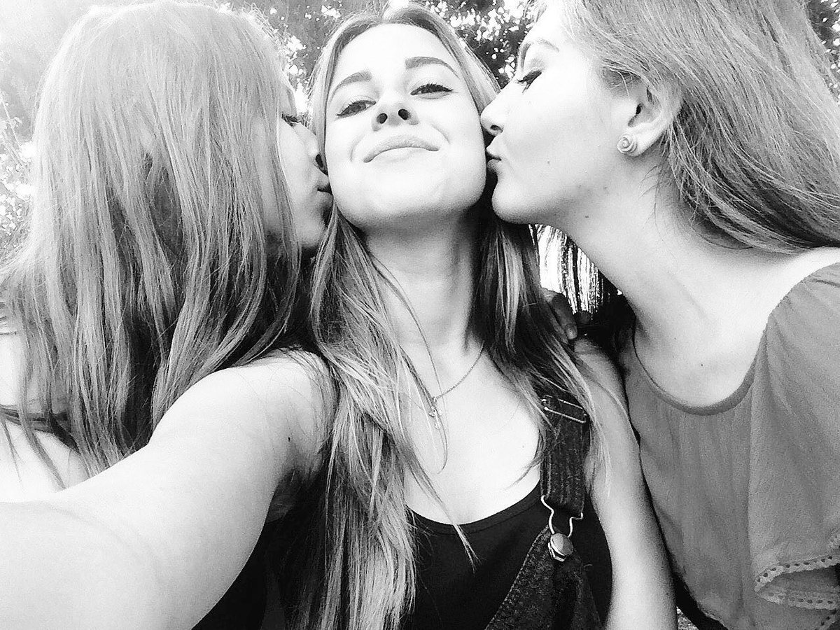 GreppiCatherine's tweet photo. Bimbe💗💗💗 https://t.co/1gpYr7VYox
