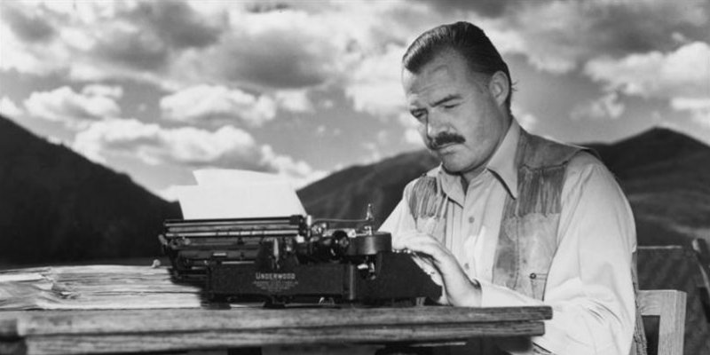 Libreriamo's tweet photo. Come scrivere un #libro, i consigli di #scrittura di Ernest #Hemingway. #HemingwayIn140
https://t.co/yL4eTZzVwn https://t.co/aZjUAAc2FO