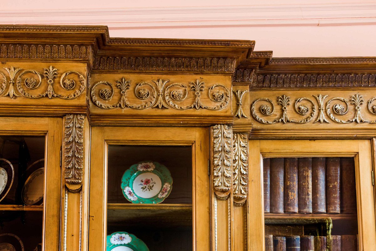 HseWindsor's tweet photo. 18th Century Pine Triple Breakfront Bookcase https://t.co/rlq7aQlMbH #breakfront #bookcase #antiques #furniture https://t.co/6JbMGIefUC