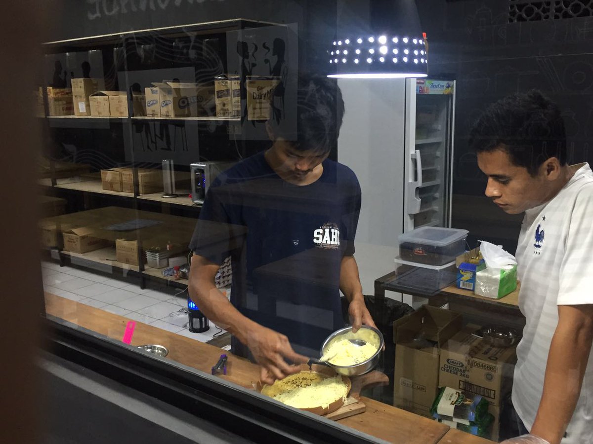 markobar1996's tweet photo. #Apdet TKP bekasi ready sampai jam 11 malem gaes https://t.co/WxL2eat5J7