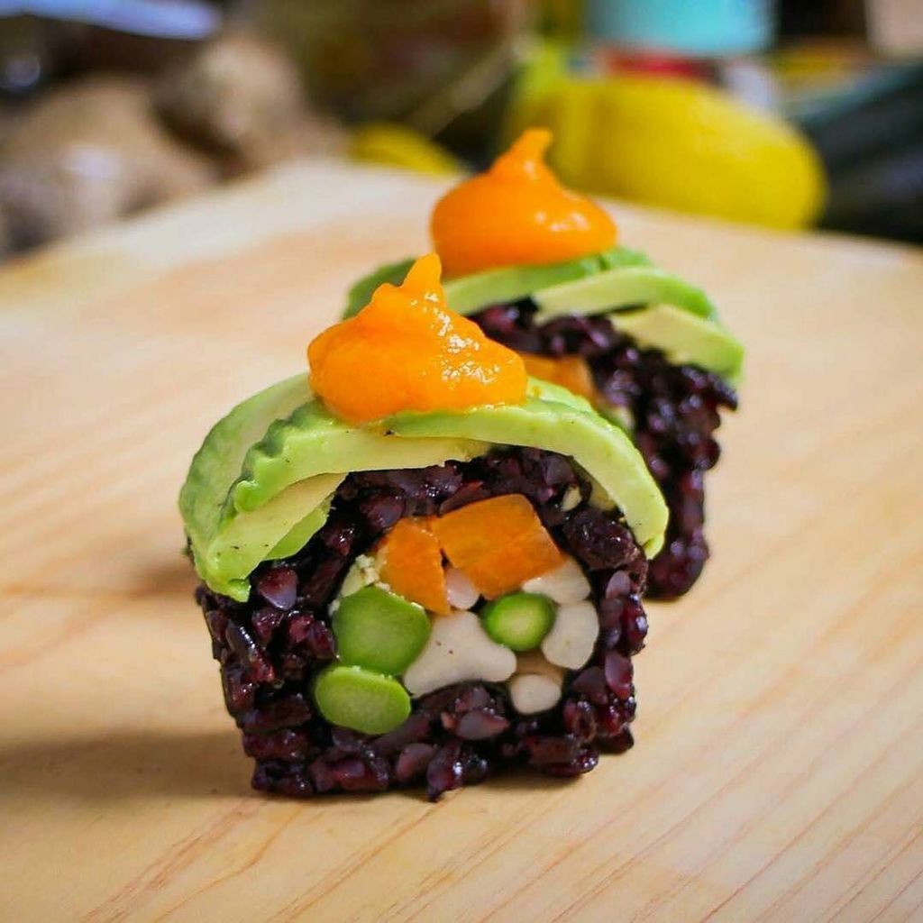 HitamkanBerasmu's tweet photo. Sushi Beras Hitam, memilih hidup sehat bukan berarti menyiksa diri.. yuk kreatif 🙋🙆 #diabetes #diabetesindonesia #m… https://t.co/py4I9AhK6x