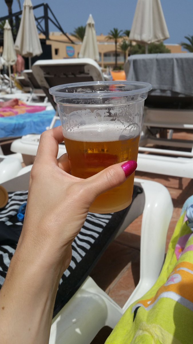 hunnybee_ed's tweet photo. Numbing my bunion pain #oldget https://t.co/DBvPGwsaez