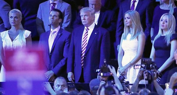 #Thatmoment your entire family finds out you shoot porn for a living... rt

#RNCinCLE #cruz #trump https://t