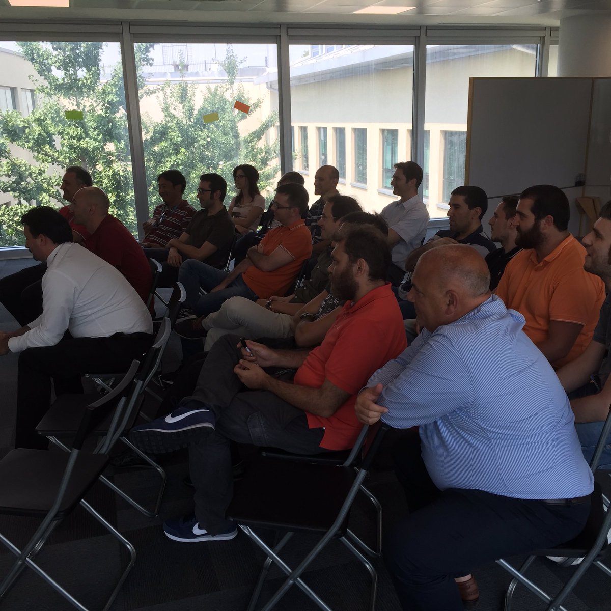 NTTDATA_IT's tweet photo. Come possiamo risolvere le complessità di alcuni progetti? Stimoliamo nuove idee con un workshop diverso https://t.co/QG0SIg7it0