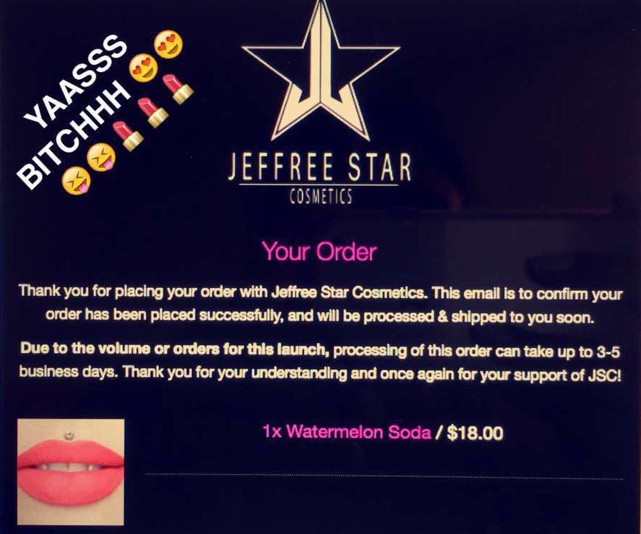 _mjdg_'s tweet image. YAAASSSS BITCHESSS 😍😍😍💄💄💄 #lipstickobsessed #watermelonsoda #jeffreestarcosmetics #jsc  #VelourLiquidLipstick
