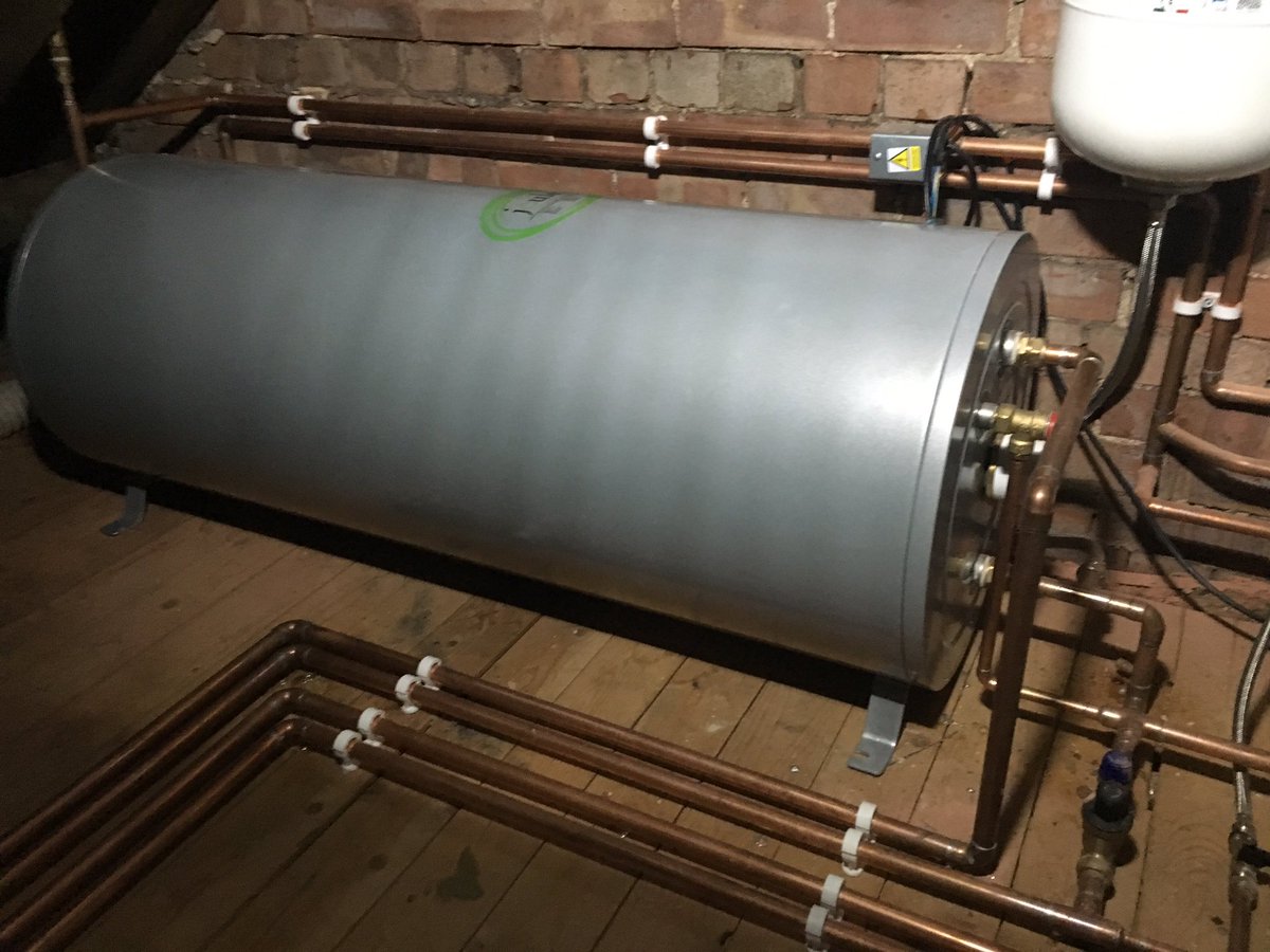 w_sturnham's tweet photo. @PBrownPlumbing @JOULE_SOL_UK yes we agree , great bit of kit . Courtesy of c e Ingham and Unigas . https://t.co/yMSKz5Alob