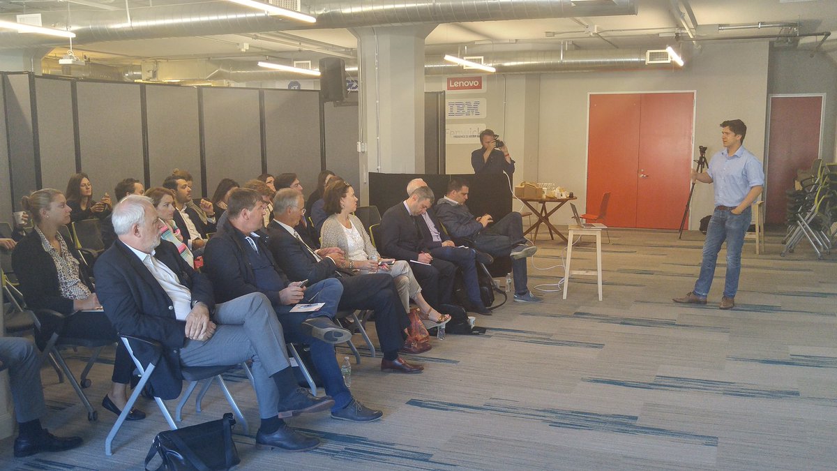 Franc_Bogovic's tweet image. “How to think big” #GermanAccelerator helping EU startups/investments to survive in“Silicon”environment @MichalBoni