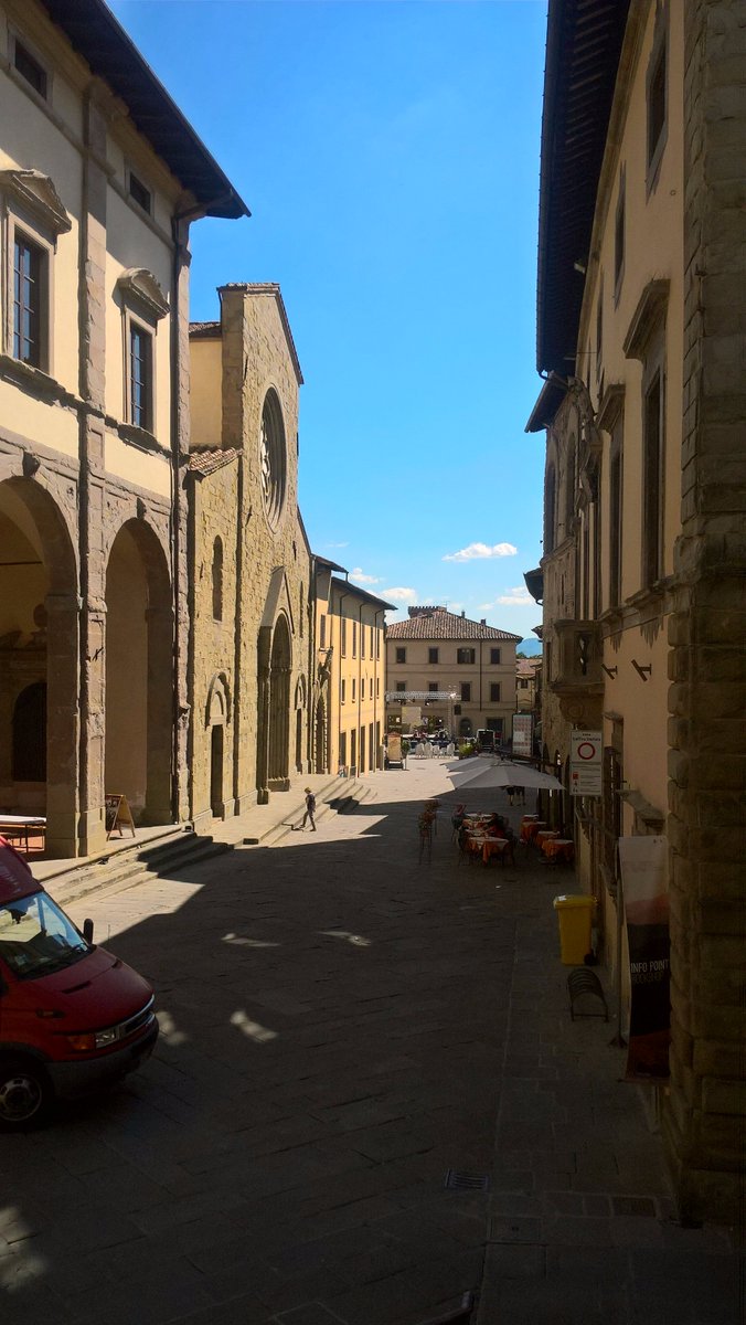 roxanapdx's tweet photo. #SanSepolcro #Tuscany #slowfood #organicfood #MainSquare2016 #PieroDellaFrancescaCity https://t.co/85aXzWNAdL