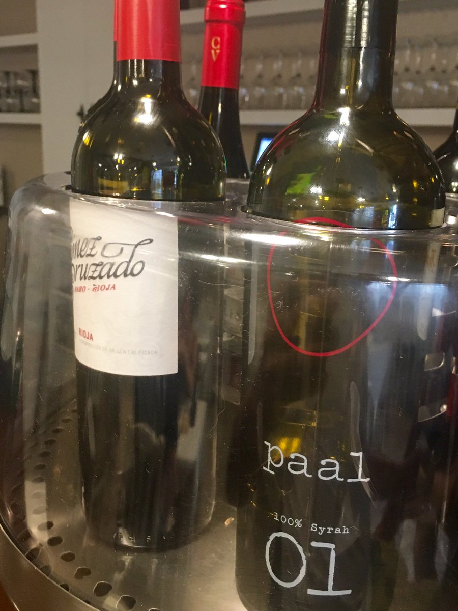 caudalia's tweet photo. Compartiendo barras con grandes vinos @b_gomez_cruzado @ https://t.co/caaofMZnyy