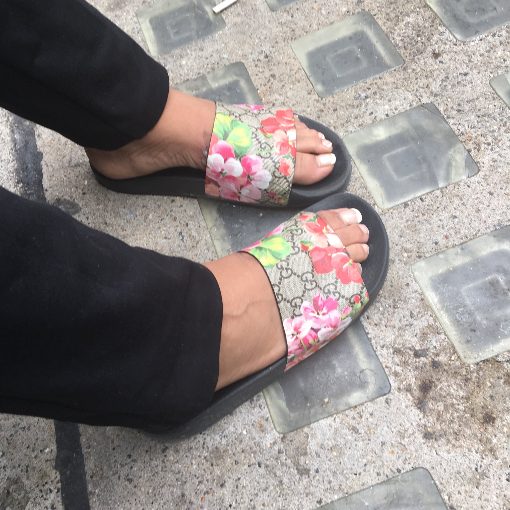 GG Blooms Supreme Slide Sandals 