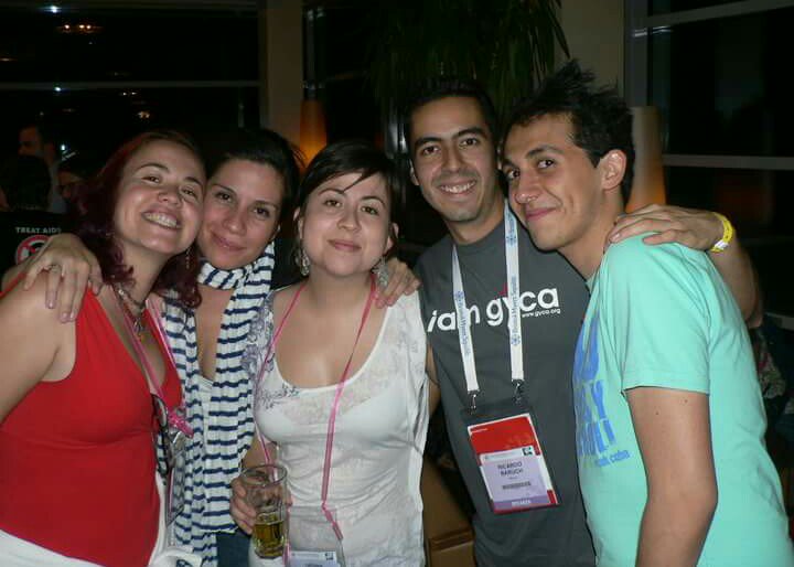 baruchdom's tweet photo. Un recuerdito de #AIDS2010 en Austria, cortesía de Facebook, @elpezuribe @lismarybaby @orianalu y @AramBarra https://t.co/m8HFtmqMe0