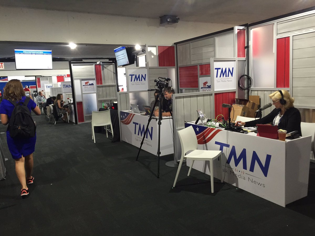 NickFoleyNews's tweet image. #RNCinCLE #mediarow converted parking garage is like walking through @IKEAUSA @MegDShaw