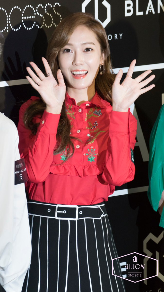 gillowsone's tweet photo. 160719 Jessica Hong Kong BLANC & ECLARE fansign
#JessicaJung #HKairport #HongKong #FACESSS
https://t.co/8mjpdPVqEO https://t.co/L8jwtNnBmW