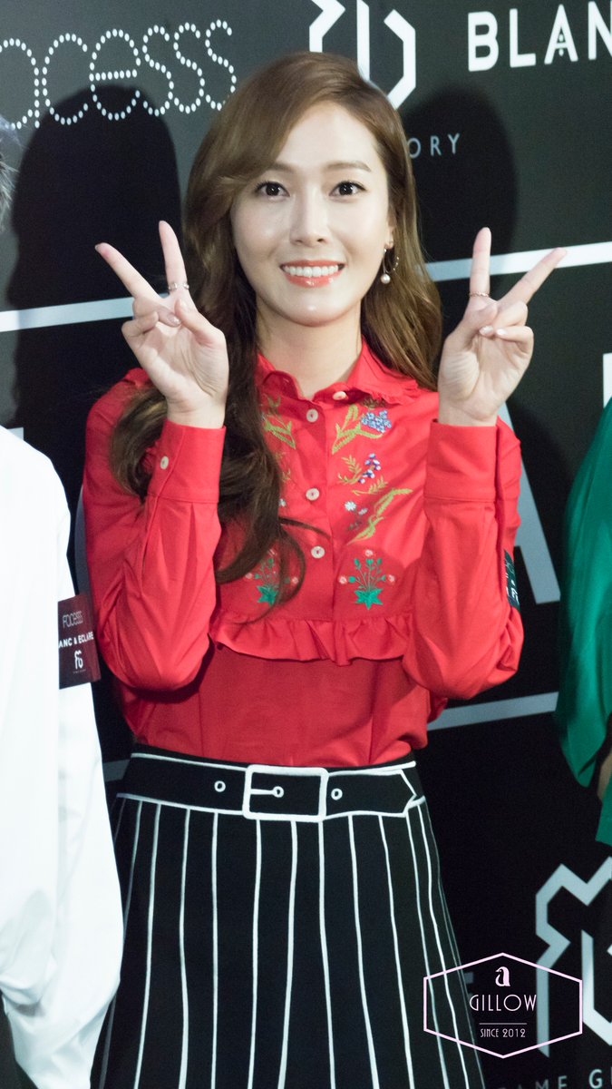 gillowsone's tweet photo. 160719 Jessica Hong Kong BLANC & ECLARE fansign
#JessicaJung #HKairport #HongKong #FACESSS
https://t.co/8mjpdPVqEO https://t.co/L8jwtNnBmW