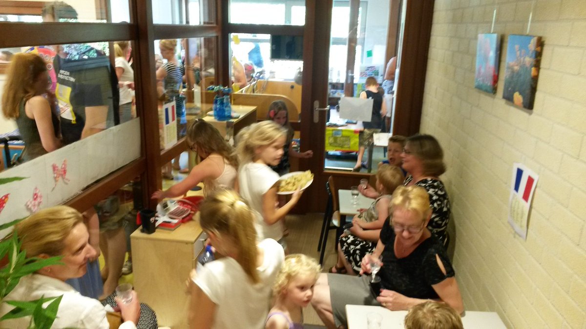 BsDeSprongh's tweet photo. En de camping was open voor bezoek. Van animatie tot restaurant; Alles goed voor elkaar groep 1 t/m 4! https://t.co/si2nUfA7dh