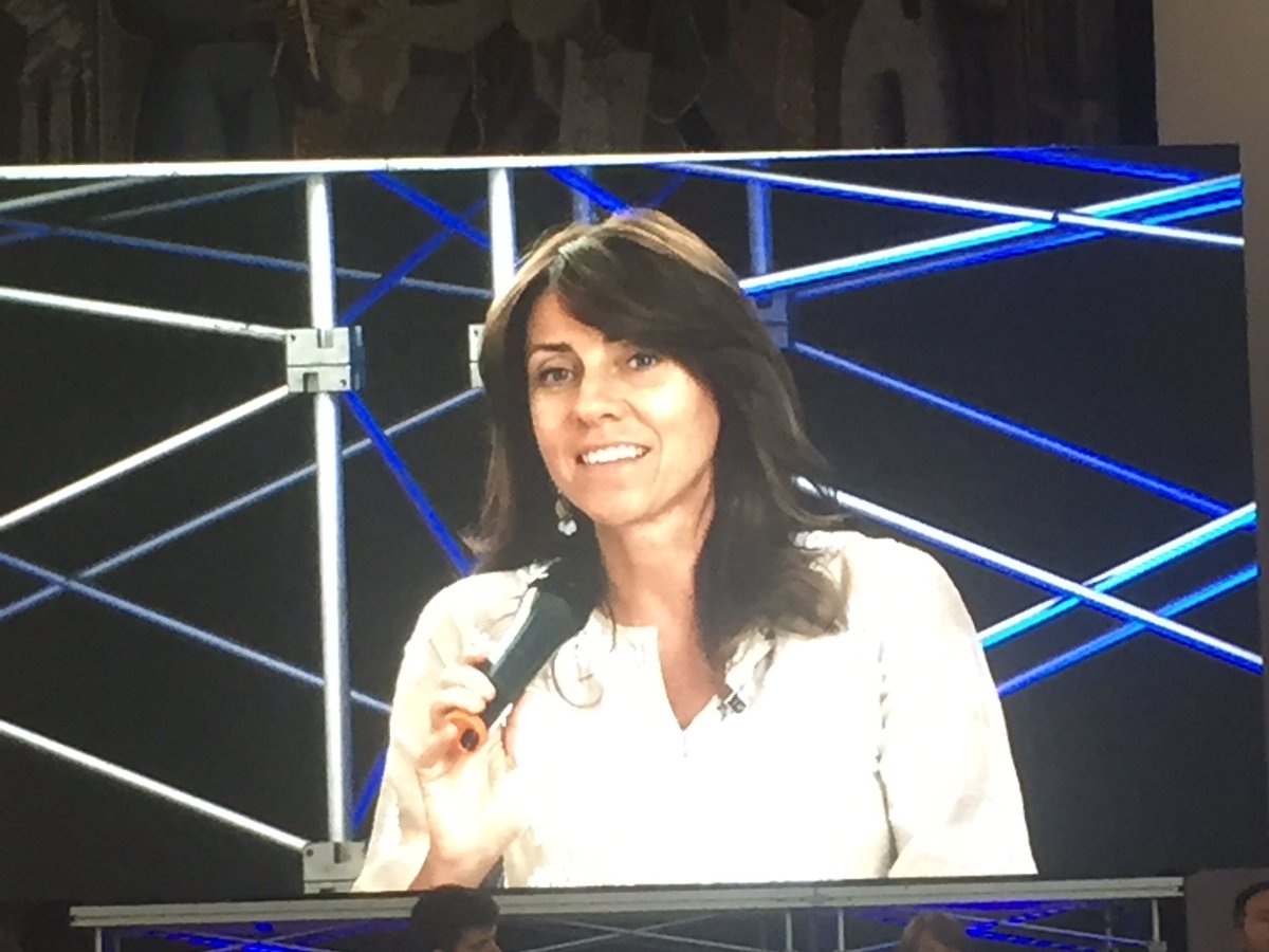 DaniloMazzara's tweet photo. #scapforum2016 @GaribottiPaola di @UniCredit_PR racconta esperienza #UnicreditStarlab #cleantech @scapforum https://t.co/TilUsbQNAx
