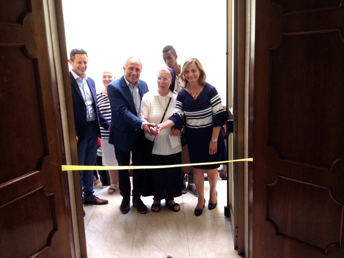 IlNodo1's tweet photo. Catania: inaugurazione Centro di prima accoglienza per minori stranieri non accompagnati Villa S. M. degli Angeli”. https://t.co/YvG9sbr9Qr