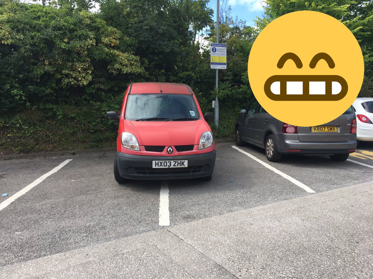 zigzagcriminals's tweet image. Pretty #shitty parking here in #Greasby @YPLAC @PooParking @Parktwatlpool @Official_CStamp
