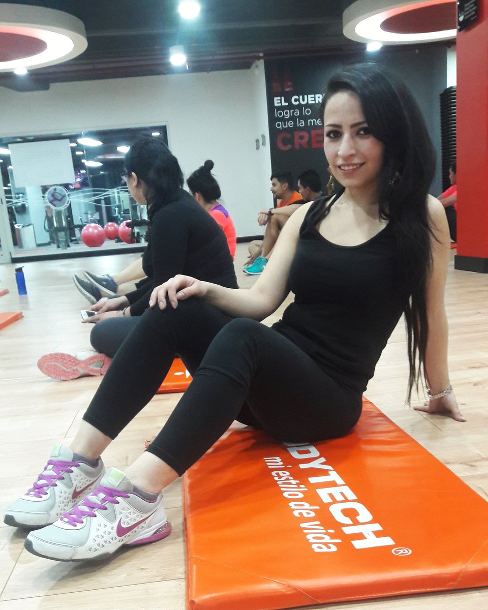 PaoCastilloSF's tweet photo. Haciendo ejercicio fuertmente 💪 #BodytechPoint83 https://t.co/rvfpiCNK1Z