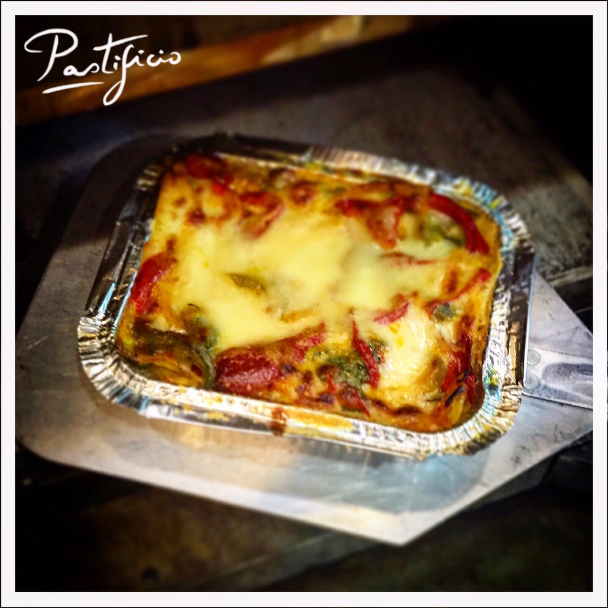 👌🏻✨ Nuestra lasaña de verduras #vegetariana esta maravillosa y lista para llevarla a tu casa.