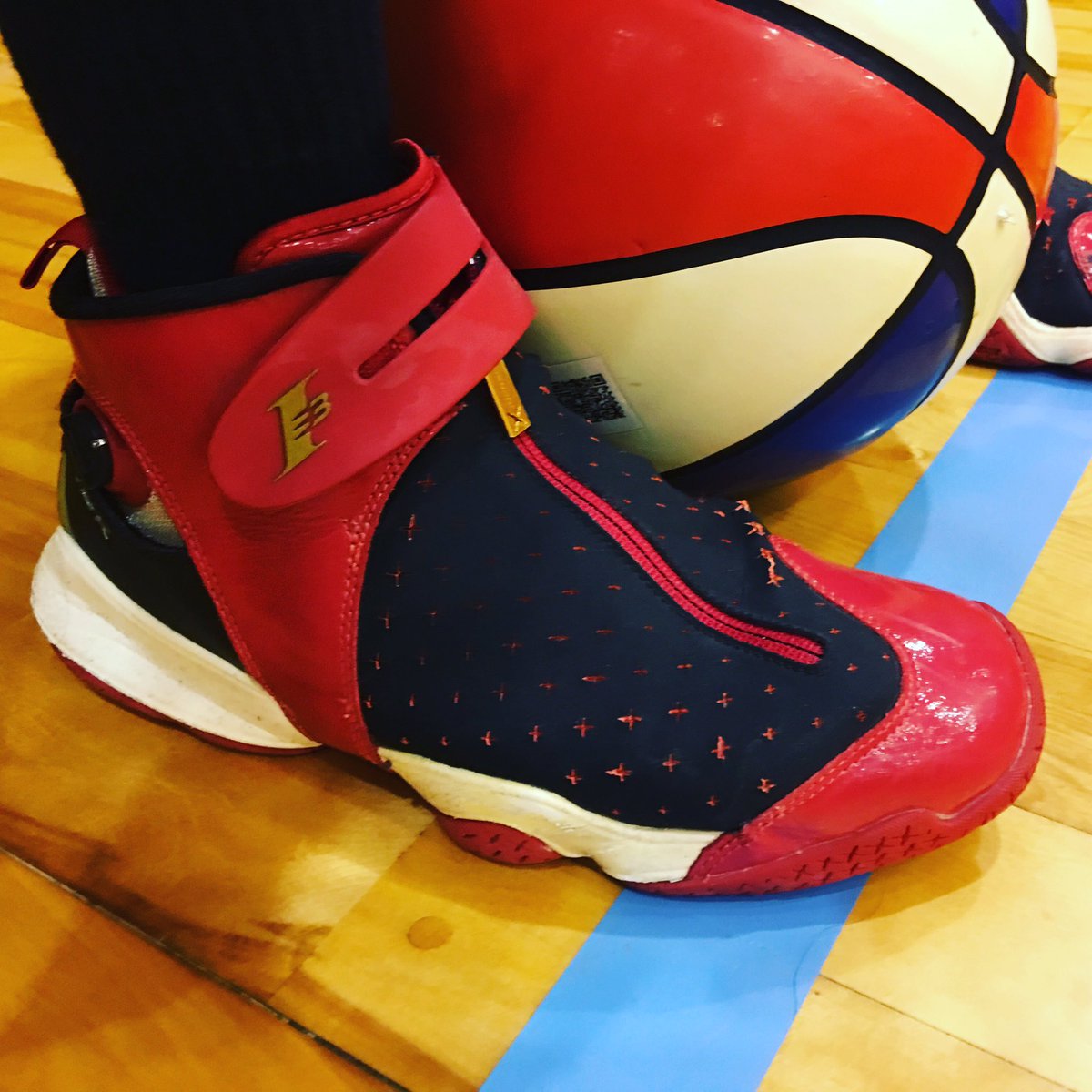 zero_airbowz's tweet photo. まだまだプレーに履けます(^^)
素晴らしいバッシュ！

#バッシュ #アイバーソン #アンサー #answer10 #answerx #theanswer #iverson https://t.co/EEw5GWm4g6