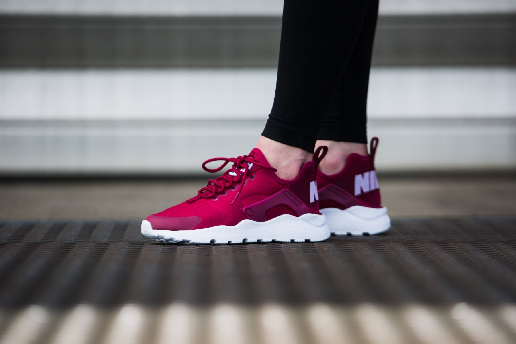 Nike air huarache top run ultra noble red