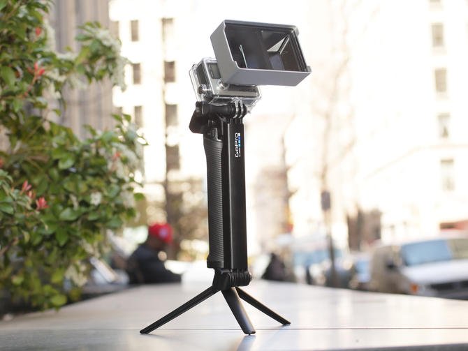 CNET's tweet photo. This lens turns a GoPro into a 3D camera https://t.co/9OPzte2Mtw https://t.co/ts8lBJS5pg