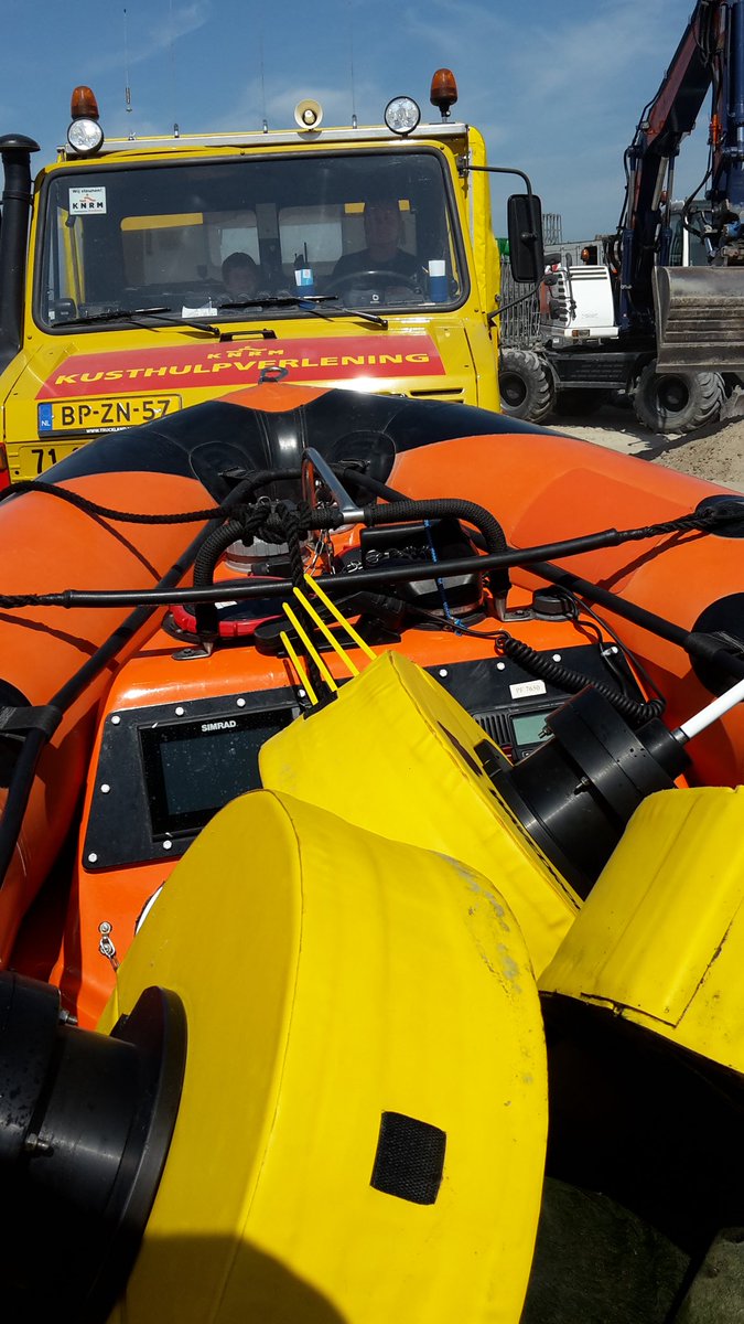 wave_droid's tweet image. Servicing #WaveDroid with great help from @KNRM, thank you guys! Pleasant morning in the field @Combicadzandbad