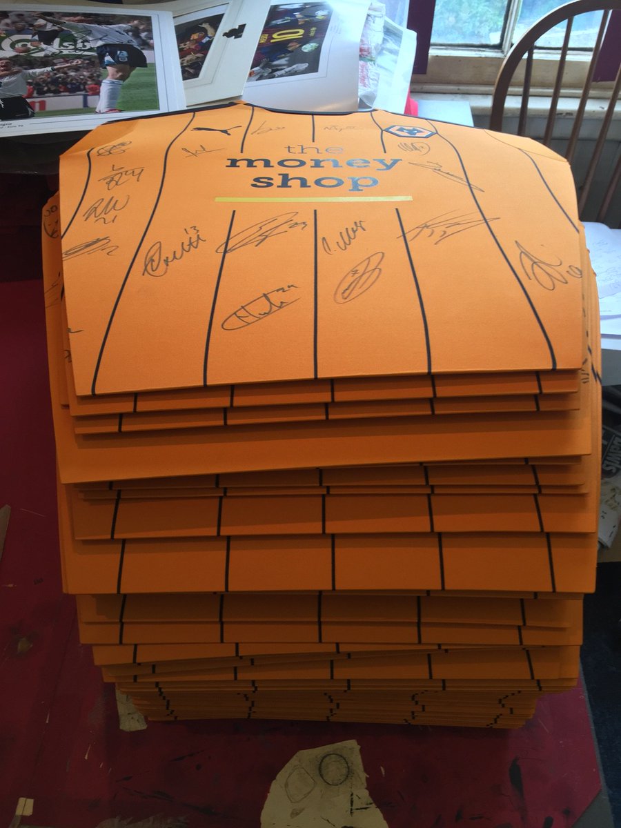 davetheframe's tweet image. Shirts ready for framing then of to China at last I can start the wait is over  👍🏽