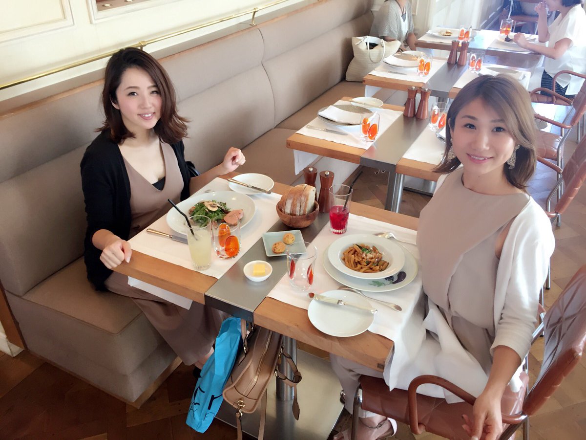 Chika 表参道ビストロブノア カジュアルフレンチ ヒルズ時代が懐かしいす 仕事ができるよりも 今は愛があるトレーナーを探してる Chika 表参道ビストロブノア カジュアルフレンチ ヒルズ時代が懐かしいす 仕事ができるよりも 今は愛があるトレーナーを探してる
