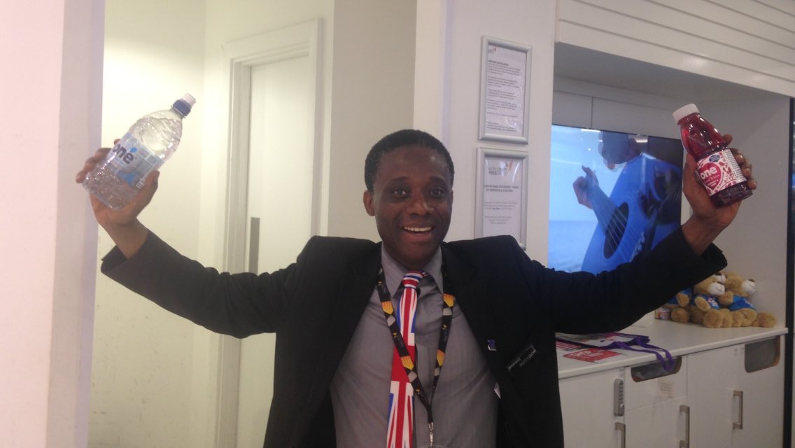 BenOneBrand's tweet photo. This is Emmanuel and like all the team @WorldDutyFree Heathrow T2 he's an #instanthero for helping @OneDifference !! https://t.co/YwfbZMc1YU
