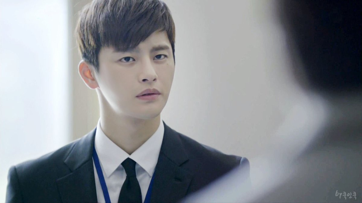 wh5Uare's tweet photo. 맞아 3회 발연기 백과장땜에 속터져 하던금감원 최상천 짧았지만 미모 이뻤다 https://t.co/bd71YzgPPi