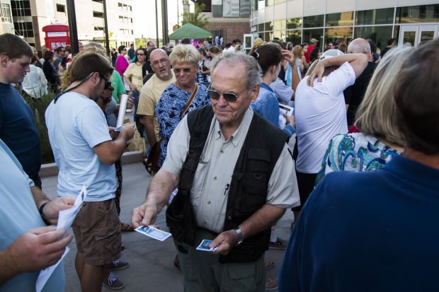 LJSblotter's tweet image. Man appeals ruling that favored city in free speech suit over #LNK arena leafletting buff.ly/29XeY2X