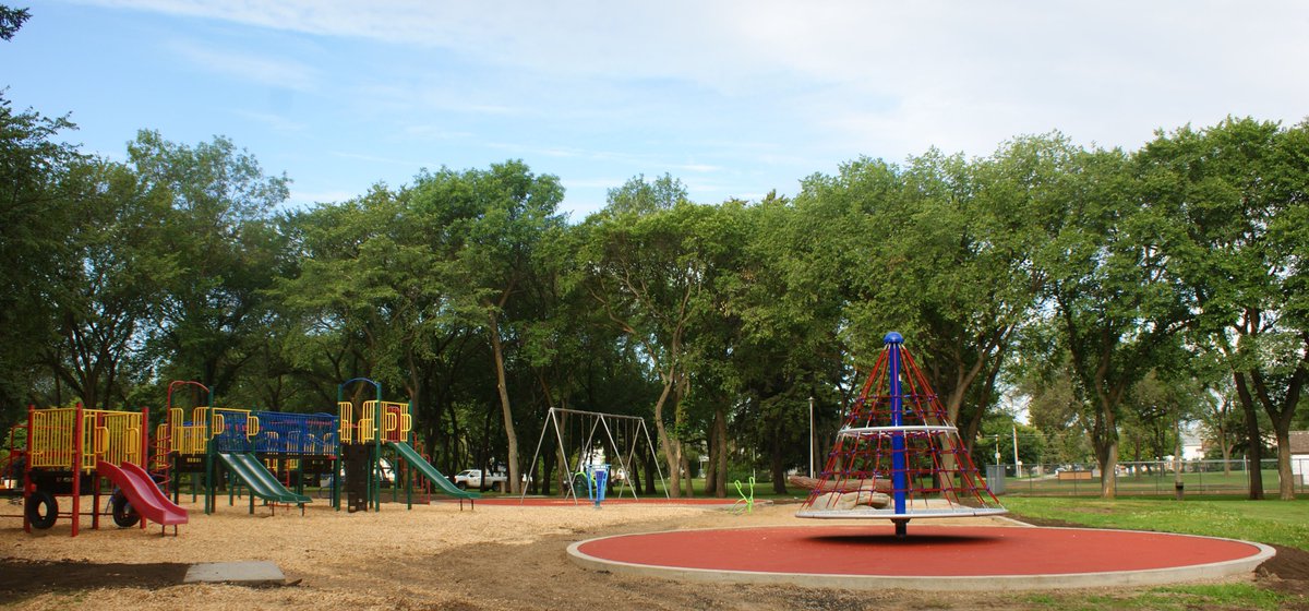 cityof_pa's tweet photo. See Bob the Builder FREE Today as part of KidzFest from 1-5 in Kinsmen Park! #playgroundisopen https://t.co/1tbeukDjfn