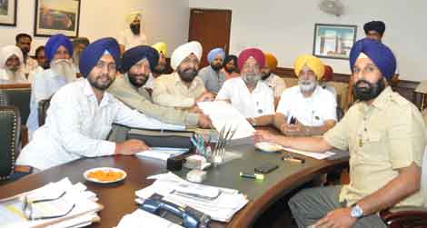 yespunjab's tweet photo. #Punjab considering giving land ownership rights to allottees of #NazoolLand: #Majithia
https://t.co/hnkpQRqyR4 https://t.co/fncJVRLCc2