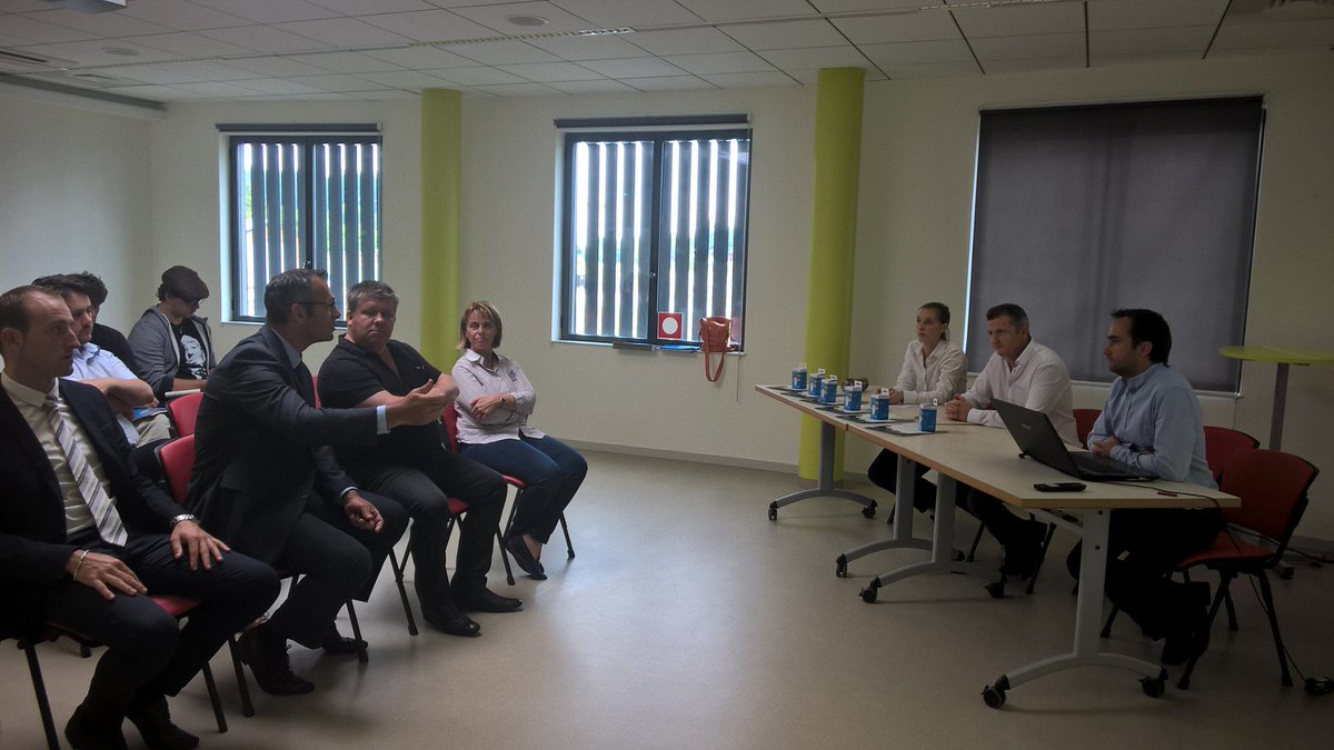 OEE_France's tweet photo. Conférence à #Ussel avec @BziatF @lamontagne_fr @Departement19 à l'espace #Milleco pour https://t.co/VlNmOHz1mj https://t.co/kkSm0zf5cS