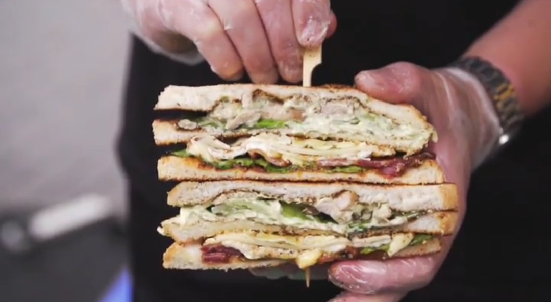 prjctsndwch's tweet photo. Shout out to the bloke @KERB_ who tried(and managed)to eat the #SaratogaClubhouse double stacked #SixLayers #tekkers https://t.co/03Nr2yRSxF