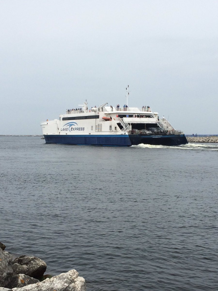 GregBalcom1's tweet photo. Perk of conducting community service at the Muskegon channel!
@Muskegon_Parole @WatchMuskegon #lakeexpress https://t.co/fT1skmJQeR