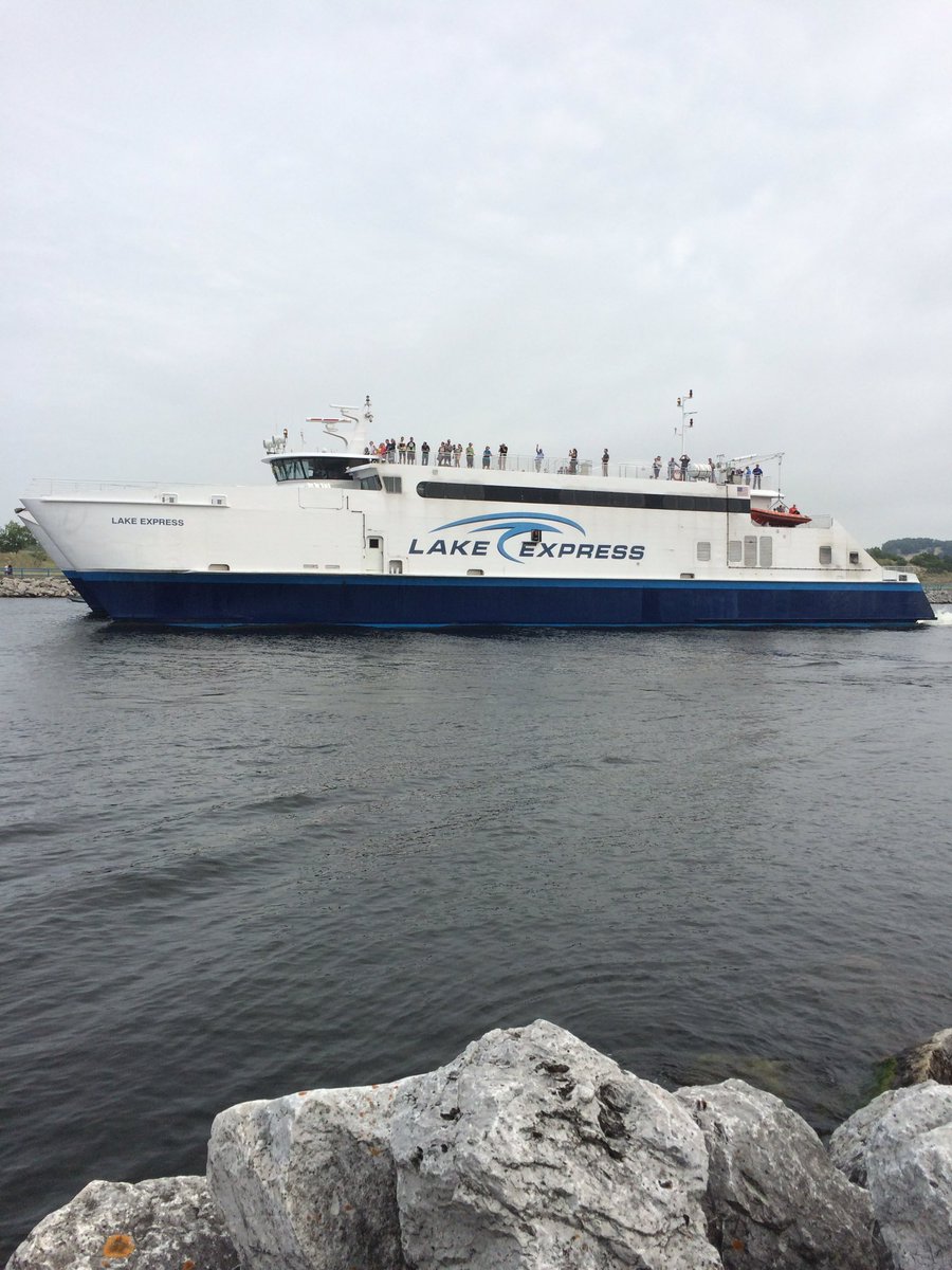 GregBalcom1's tweet photo. Perk of conducting community service at the Muskegon channel!
@Muskegon_Parole @WatchMuskegon #lakeexpress https://t.co/fT1skmJQeR
