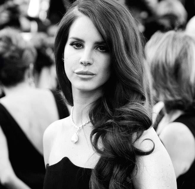 LanaDelReyWorld's tweet photo. Lana Del Rey will perform at the Monte-Carlo festival in Monte-Carlo, Monaco this Saturday https://t.co/cl208BZiXB https://t.co/3RuElrqAY4