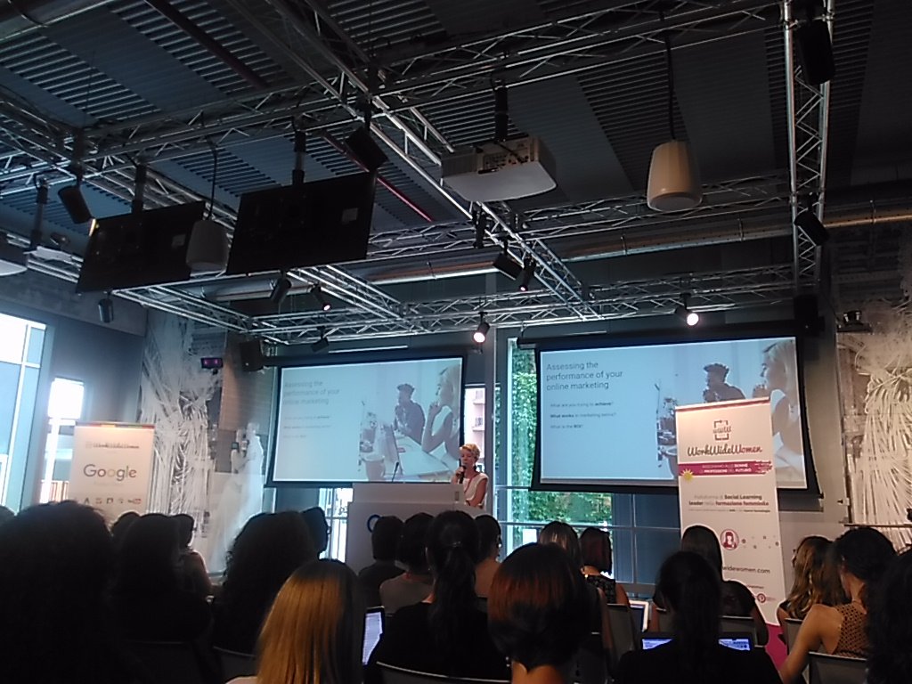 gabvaleri's tweet photo. #gdrefresh @WorkWideWomen @googleitalia ora #analytics: ma per misurare serve determinare gli obiettivi https://t.co/ZICHdFNVir