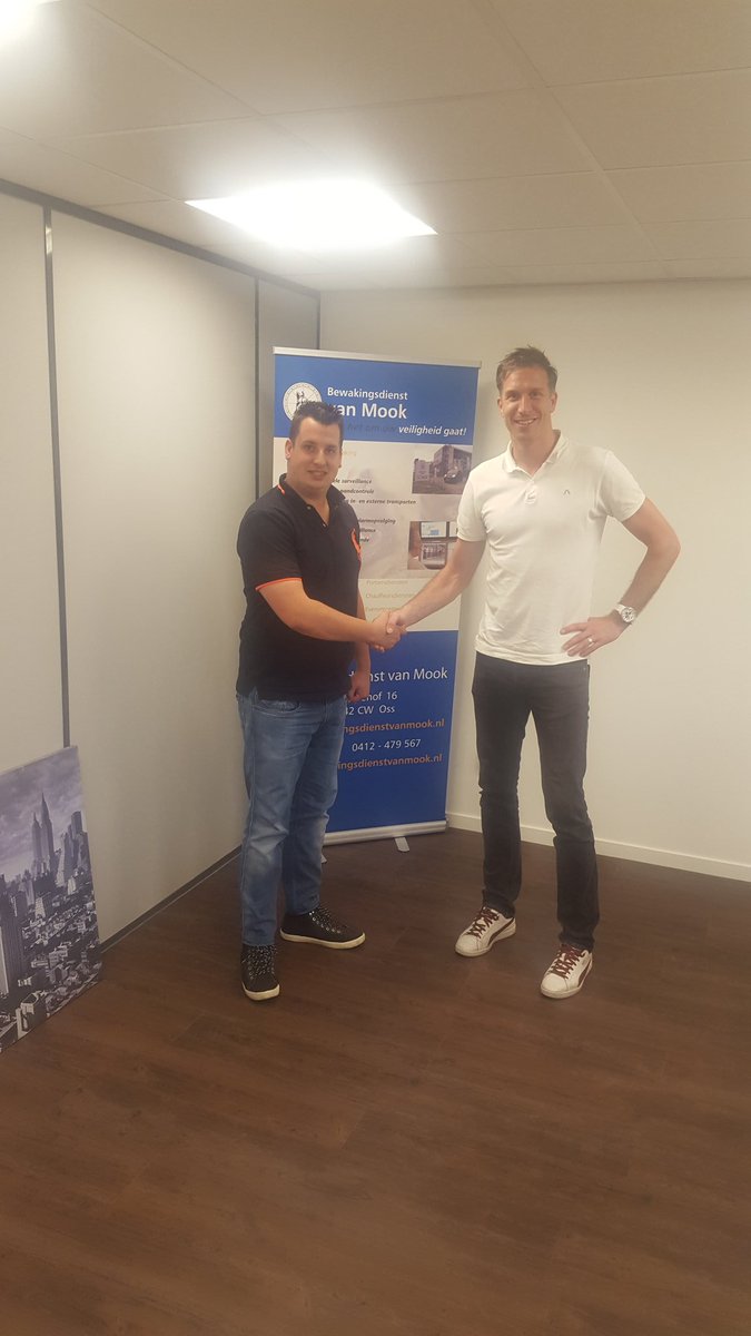 Bewakingsdienst van Mook ook komend seizoen BC Lid van @fcoss_09 . Dank Ramon van Mook, <a href="/BeveiligingOss/">Ramon van Mook</a>