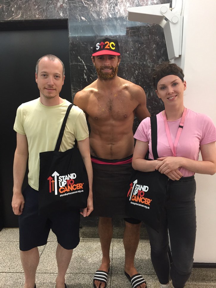 Thanks to <a href="/StandUp2C/">StandUp2C</a> for our yummy <a href="/WeAreZizzi/">Zizzi</a> pizzas! #standuptocancer Donate here: standuptocancer.org.uk/ways-to-donate