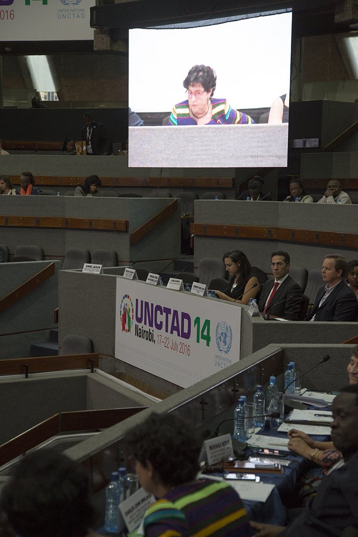 ITCnews's tweet image. No country will achieve economic growth if women are left behind, @AranchaGlezLaya #UNCTAD14 #WIF2016 #SheTrades