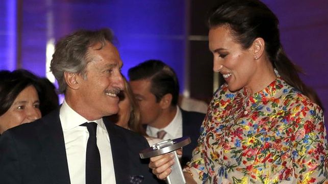 eljoventintero's tweet photo. Premiados #flashmoda , #MaríaKeFisherman y #AlbertoTorretta, en #premiosnacionalesdelamoda https://t.co/5e2iVlrLhF https://t.co/CVeJaYH2uZ