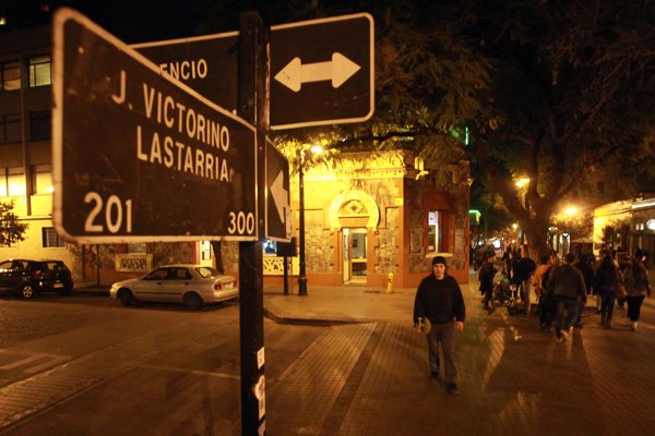 Bar La Junta, a sólo minutos de tu oficina, en pleno Barrio Lastarria. ¡Los esperamos!