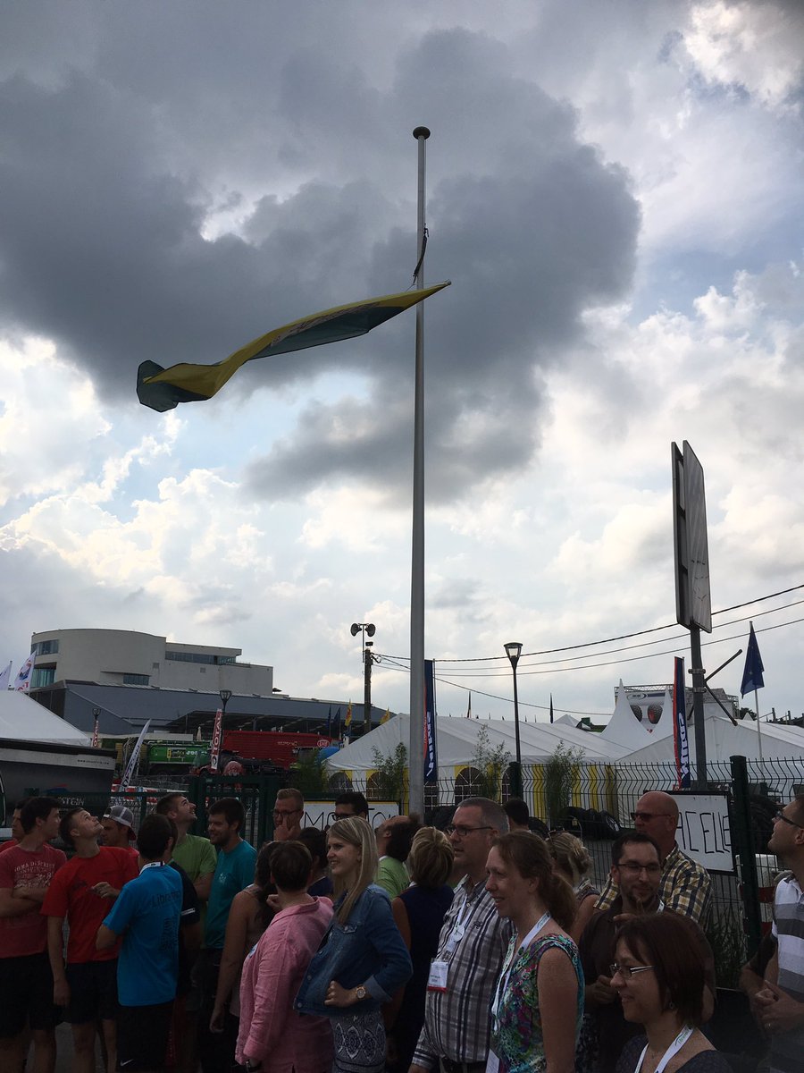 Ça y est la flamme est montée : la foire est prête ! À demain <a href="/LibramontFoire/">Foire de Libramont</a>