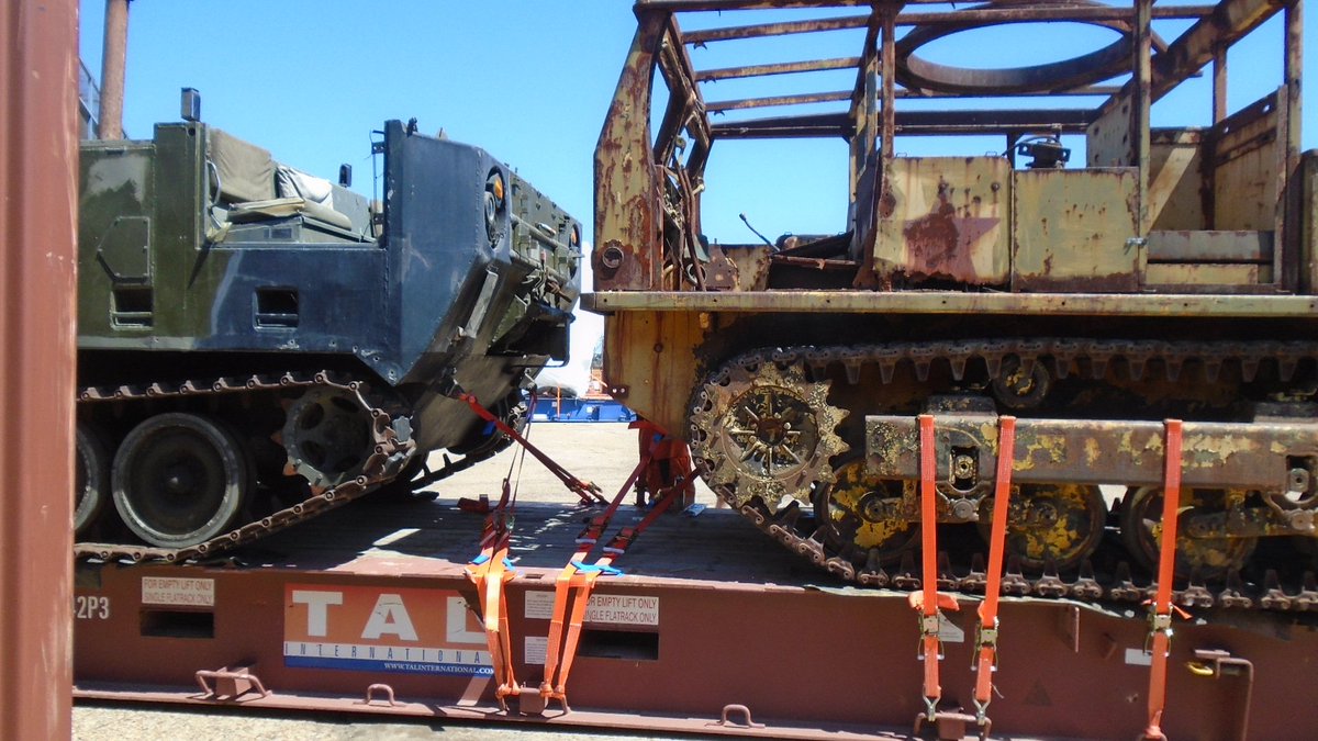 Shipping these two monsters to New Zealand, loaded onto a 40' flat rack #freightforwarding
mercatorcargo.co.uk/project-cargo/